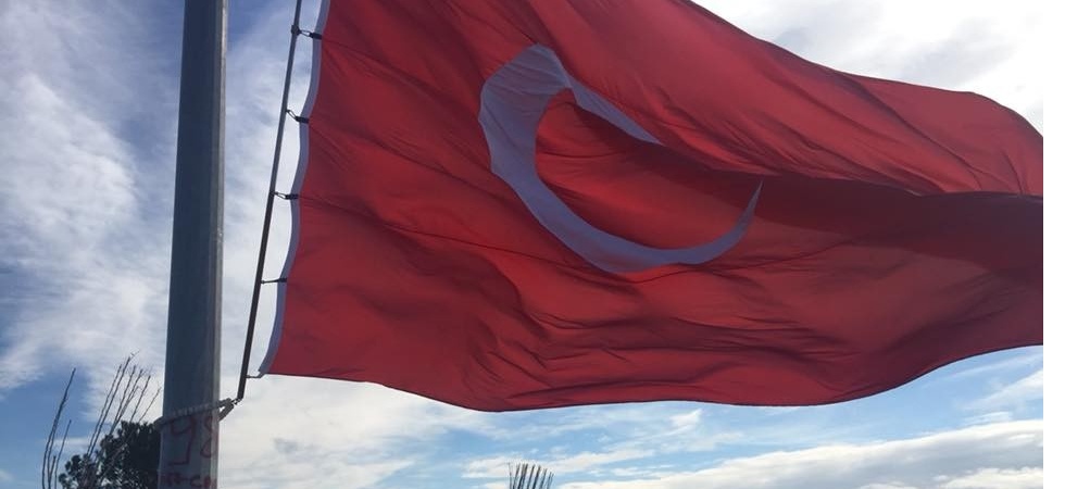 Kepenekli'de Yıpranan Türk Bayrağı Yenilendi