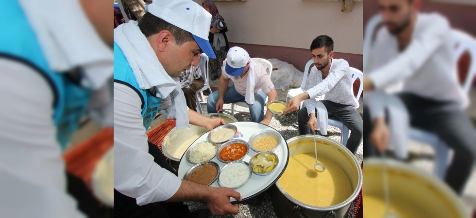 Aydınlar Mahallesinde Hayır Yemeği