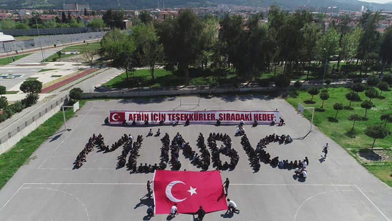 Öğrenciler Bedenleriyle Münbiç Yazdı