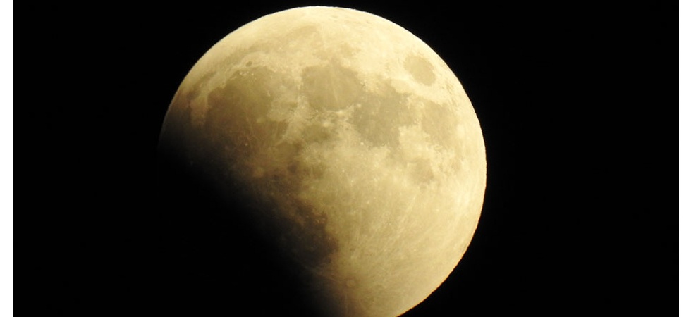 Manisa’da Kanlı Ay Tutulması böyle görüntülendi