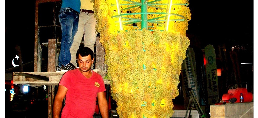 Festivalin simgesi için 1 ton üzüm kullanıldı