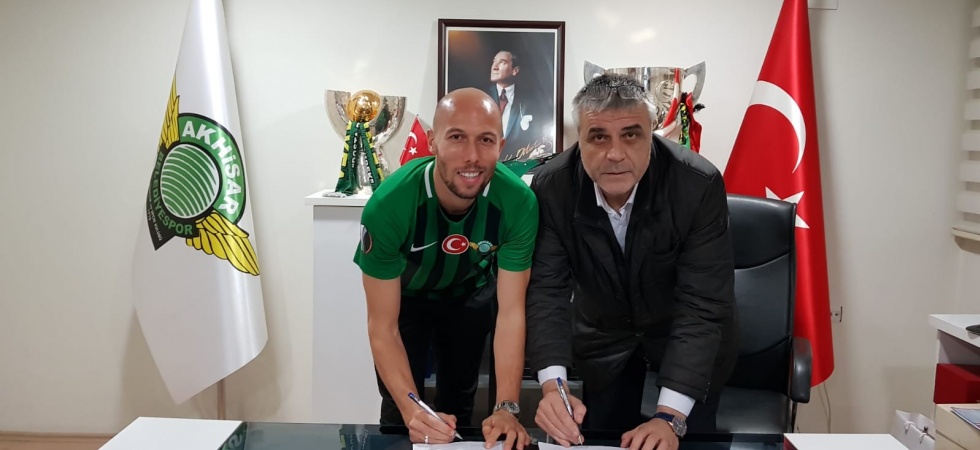 Akhisarspor, Cocalic’i renklerine bağladı