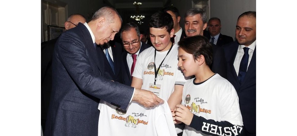 Cumhur’un adayı Şirin Cumhurbaşkanı Erdoğan’la