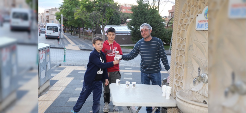 Turgutlu'da iftar çorbaları ikram çeşmesinden