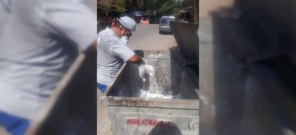 Turgutlu'da çöp konteynerlerine temizlik çalışması