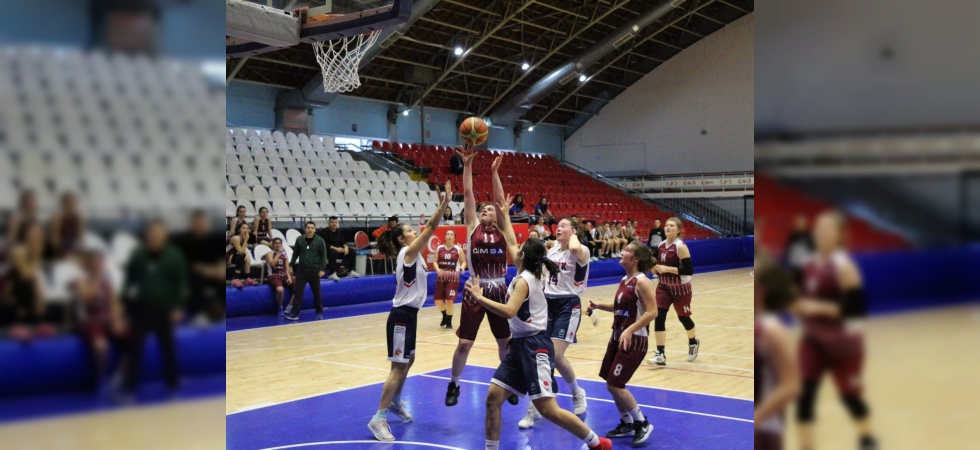 Basketbol U18 Kızlar 2. Bölge Şampiyonası Manisa'da başladı