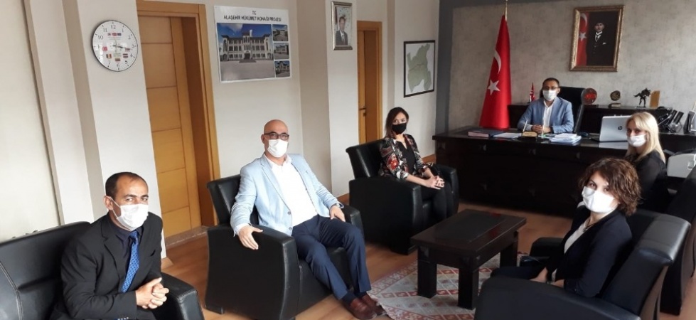 Çocuklar, ’Çocuklarımız mutlu biz mutlu’ e-Twinning projesi ile mutlu