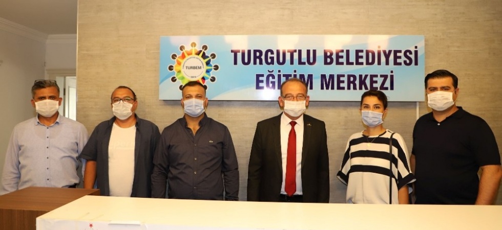 Turgutlu Belediyesi üniversite tercih merkezleri açıldı