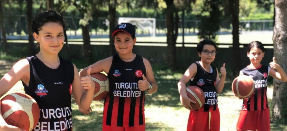 Turgutlu’da çocuklar sporla büyüyor