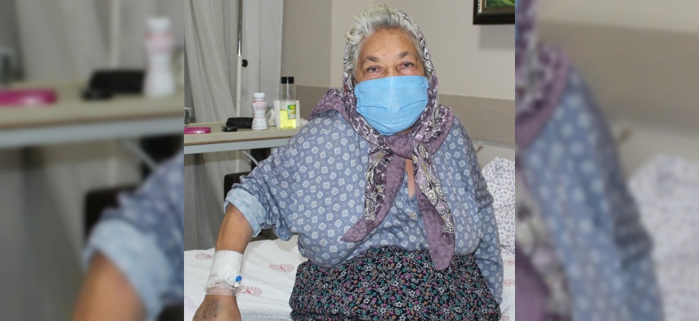 Çocukları öleceğini düşünürken yaşlı kadın korona virüsü yendi