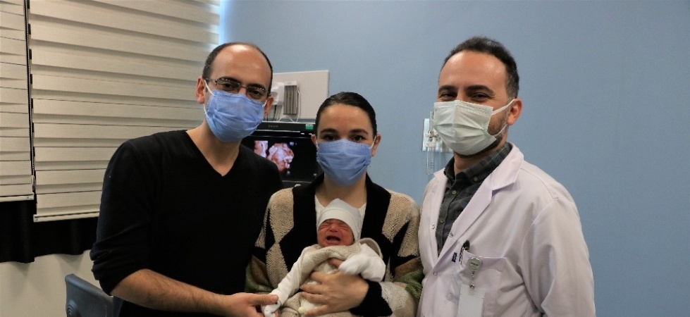 Riskli doğum sonrası bebeklerine doktorlarının adını verdiler