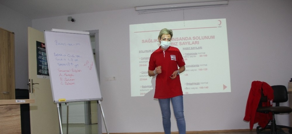 Türk Kızılay’ı Manisa Şubesi İlk Yardım Eğitim Merkezi ilk eğitimini verdi