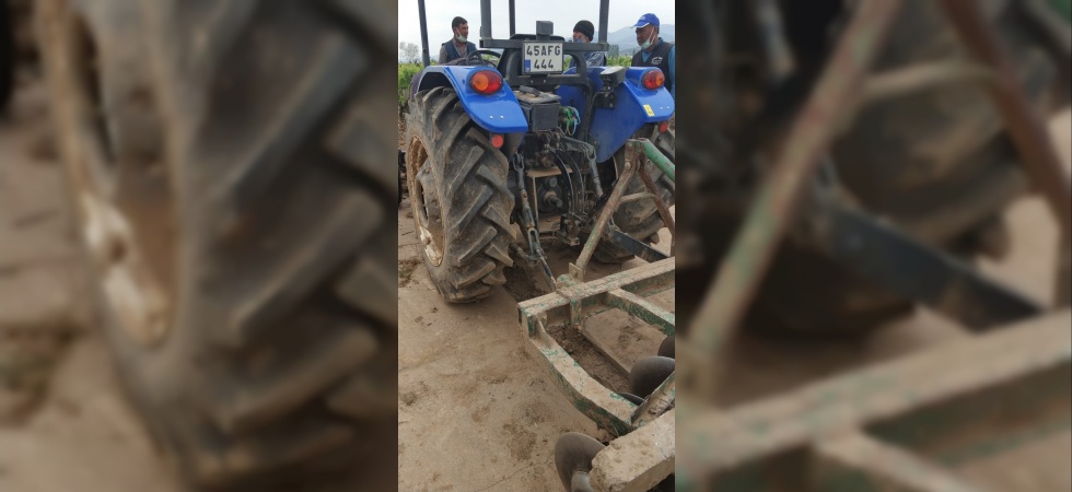 Izgara ile traktör arasına sıkışan çiftçi öldü