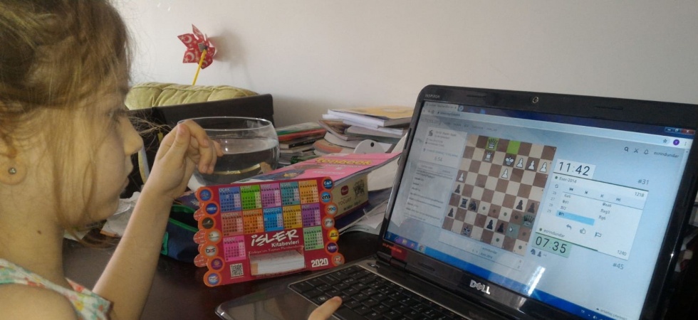 Salihli’de online satranç maratonu başladı