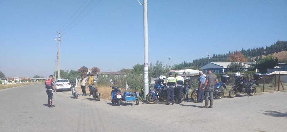 Manisa’da jandarma ekiplerinden motosiklet denetimi