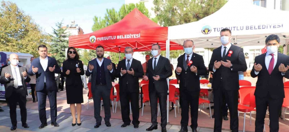 Turgutlu Belediyesi Atatürk ve silah arkadaşları için mevlid-i şerif okuttu