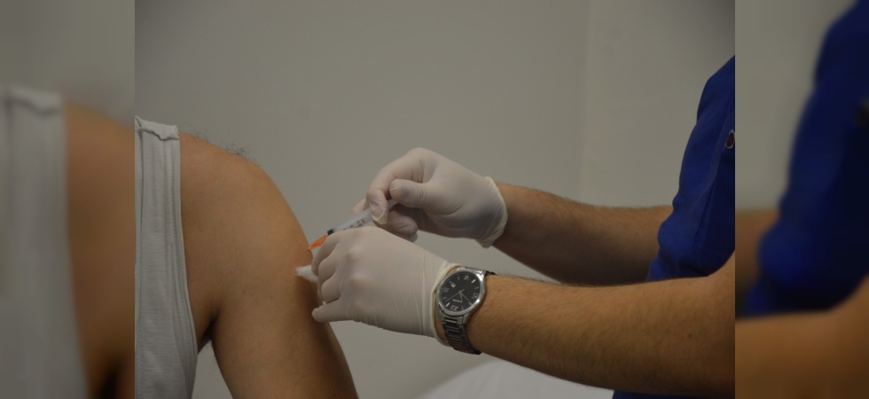 Manisalılar TURCOVAC aşısı olabilmek için Şehir Hastanesine akın etti