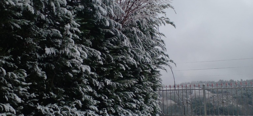 Turgutlu’nun yüksek kesimlerine kar yağdı