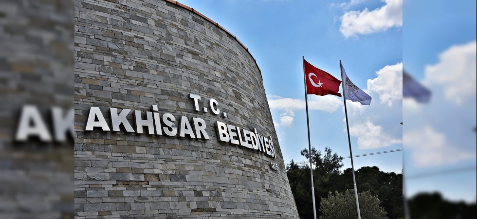CHP’li Akhisar Belediyesi icralık oldu