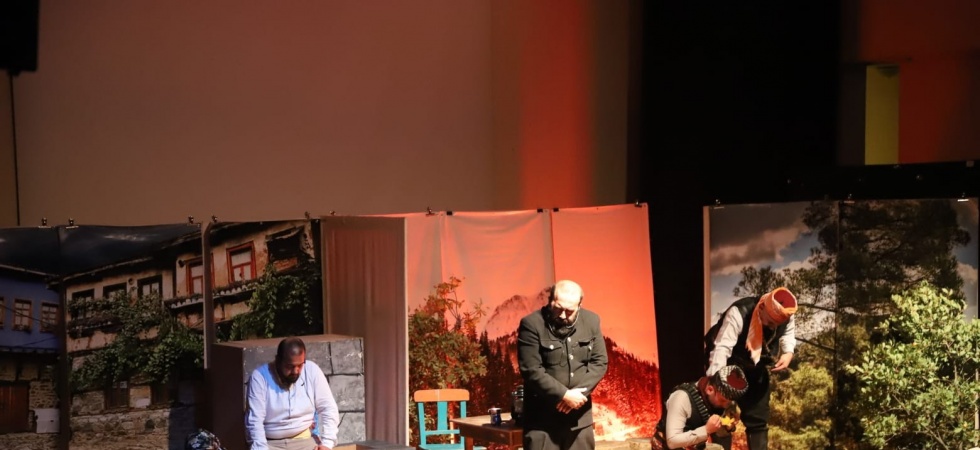 ‘Asker Makbule’ tiyatro oyunu Turgutlu’da sahnelendi