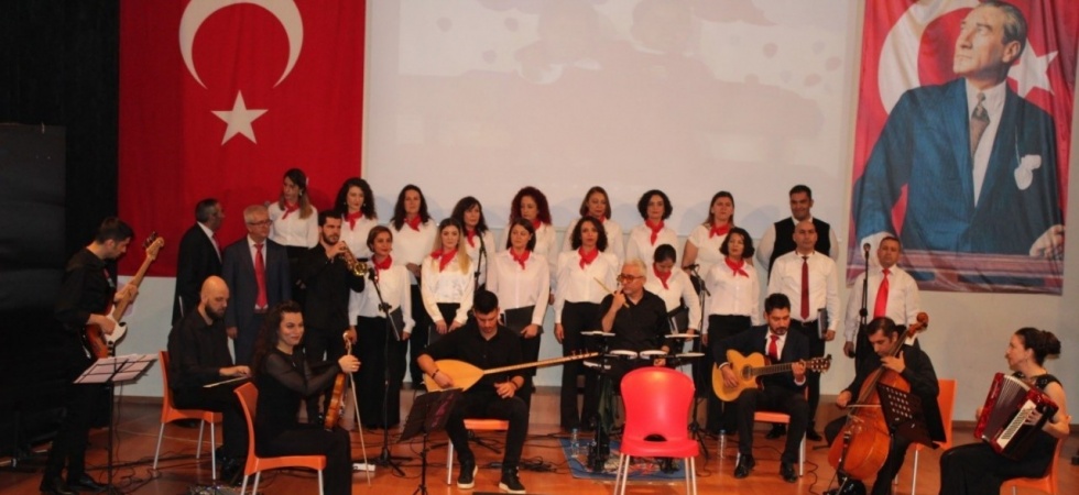 Turgutlu’da 24 Kasım Öğretmenler Günü törenlerle kutlandı