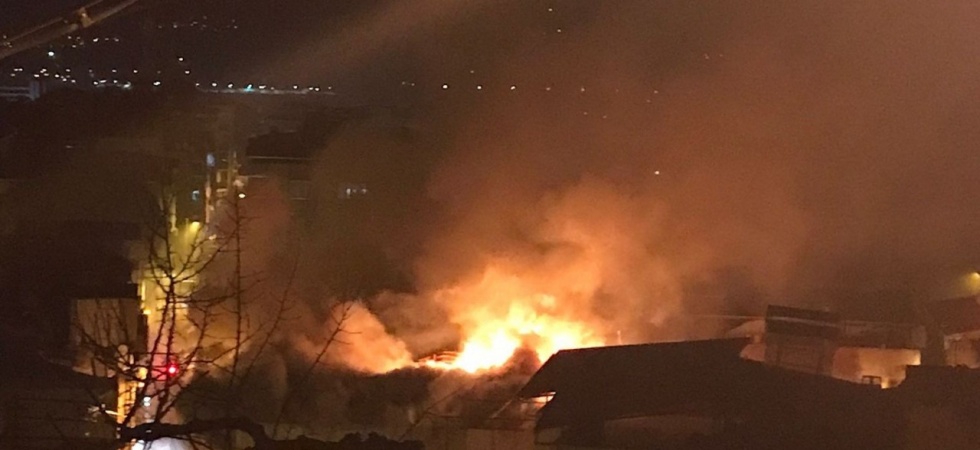Alaşehir’deki ev yangını korkuttu