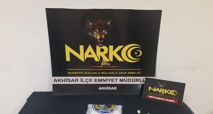 Araçta uyuşturucuyla yakalanan 4 kişi tutuklandı