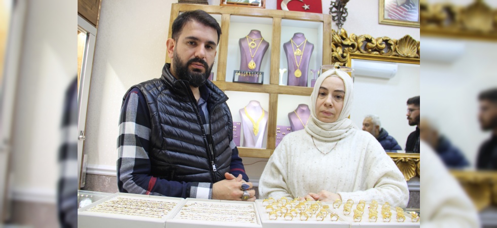 Kuyumcuyu bu kez kuyumcu soydu