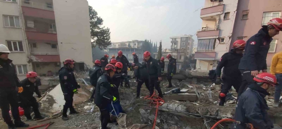 Acısını yüreğine gömdü görevinin başına döndü