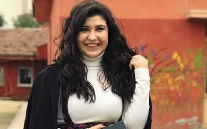 Hatay’daki enkazdan cenazesi çıkarılan 8 aylık hamile öğretmen toprağa verildi