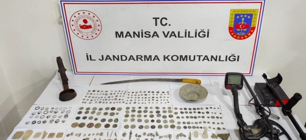 Roma ve Osmanlı dönemlerine ait 592 adet tarihi obje ele geçirildi