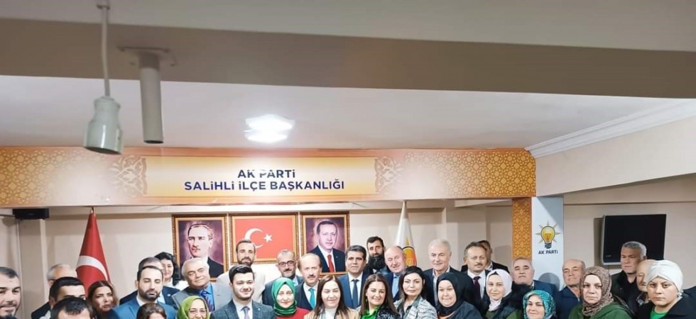 Salihli AK Parti, milletvekili aday adaylarını tanıttı