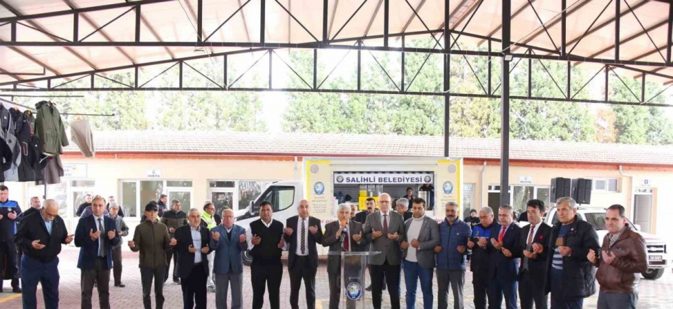 Salihli’de Gümüşçayı semt pazar yeri dualarla hizmete girdi