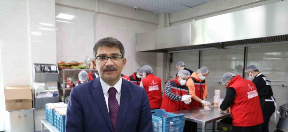 Şehzadeler hem yaşlılarını hem de depremzedeleri unutmuyor