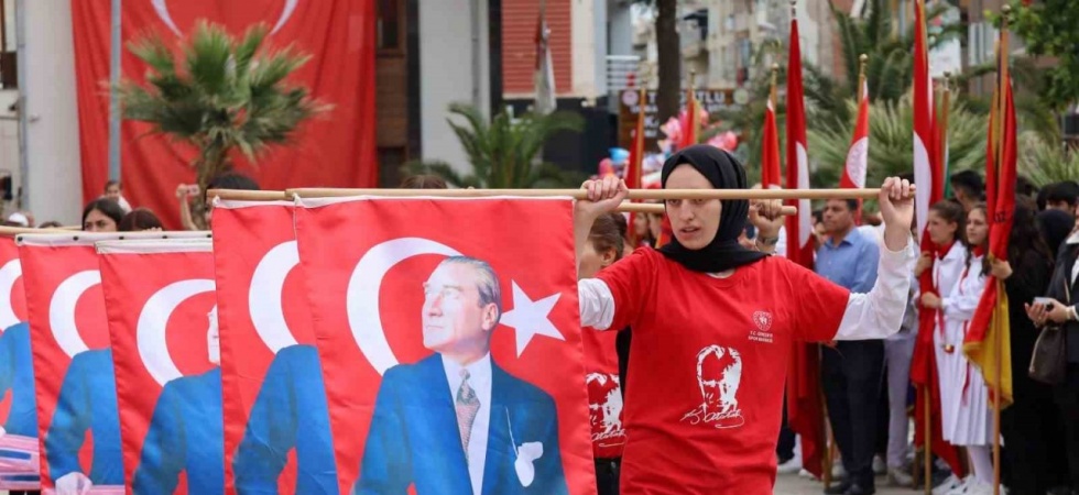 Manisa’nın ilçelerinde 19 Mayıs coşkusu