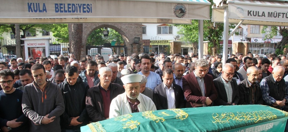 Yüzme havuzunda boğulan genç son yolculuğuna uğurlandı