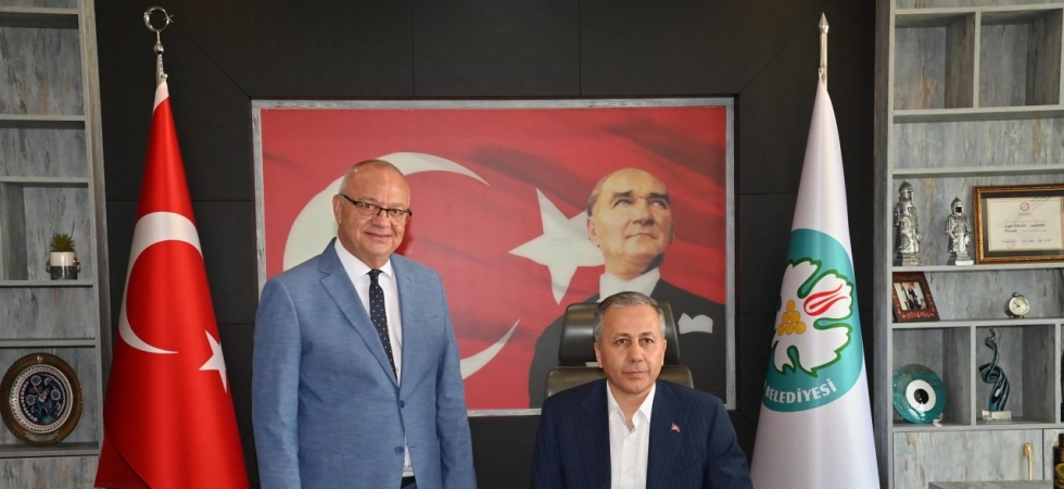 Bakan Yerlikaya’ya Manisa sunumu