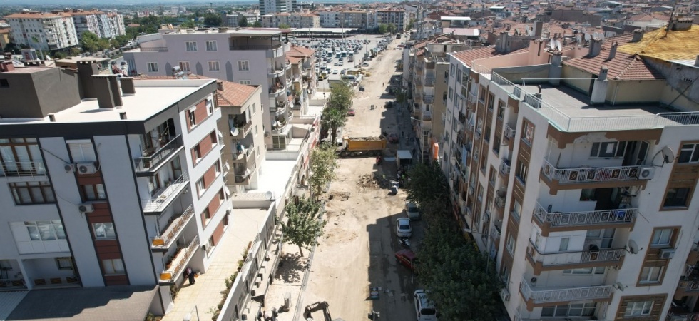Manisa’da 2. etap prestij cadde düzenlemesi için üstyapı çalışması başladı