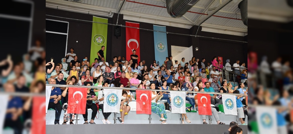 Manisa’da büyükşehirin yaz spor okullarında 2023 dönemi törenle sona erdi