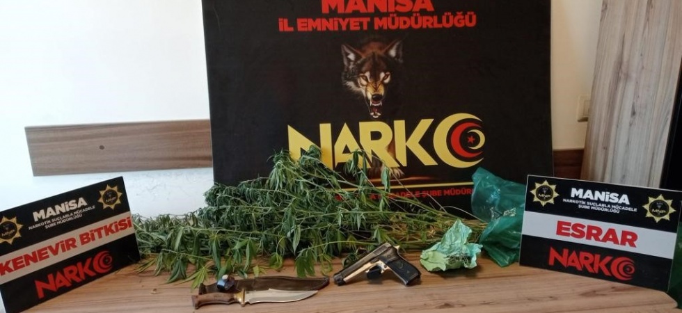 Manisa’da polisten uyuşturucu tacirlerine darbe