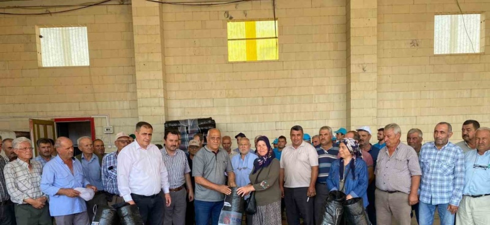 Manisalı 330 çiftçiye ücretsiz üzüm sergi bezi desteği