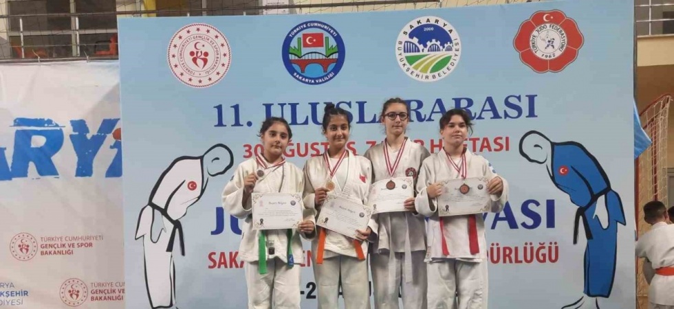 Salihlili judoculardan 3 altın, 1 gümüş, 2 bronz madalya
