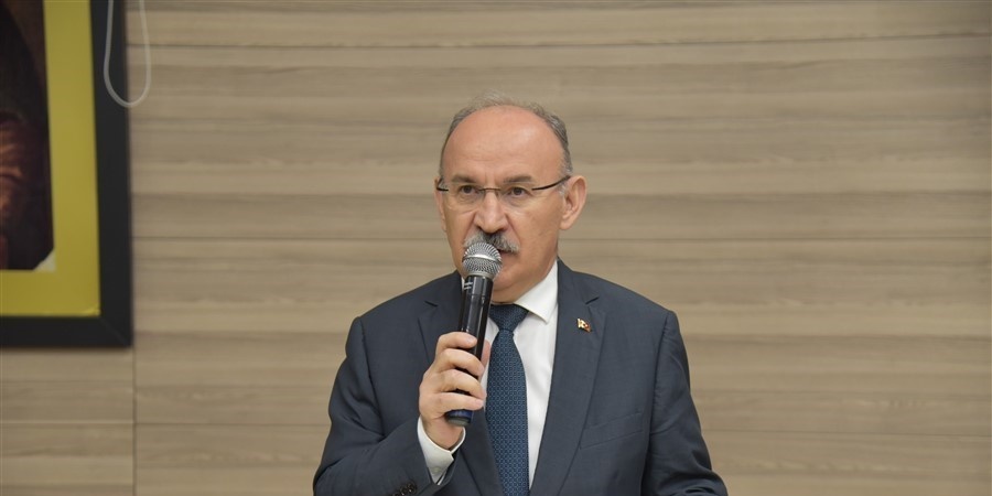 Vali Karadeniz Manisalılardan helallik istedi