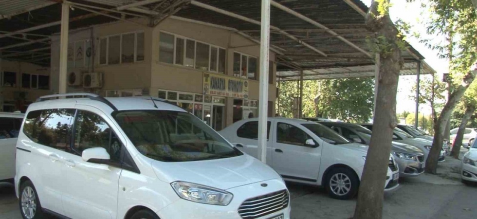 Kredi musluğu kısıldı, otomobil piyasası durgunlaştı