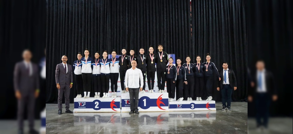 Manisa BBSK’dan Aerobik Cimnastik Şampiyonasında 5 madalya 1 kupa