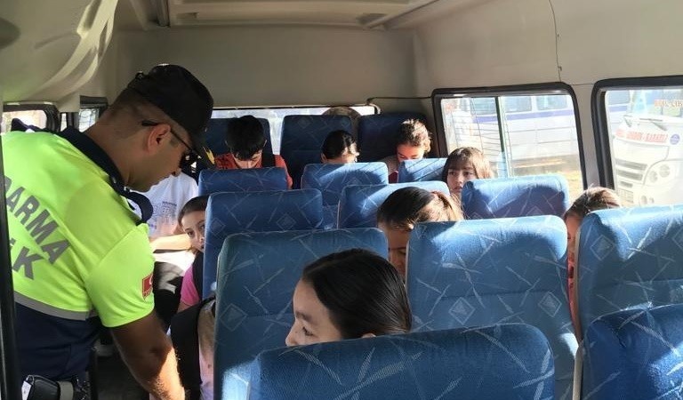 Salihli jandarmadan hem eğitim hem denetim
