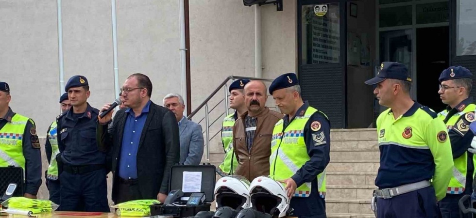 Jandarma trafik ekibinden okulda trafik güvenliği eğitimi