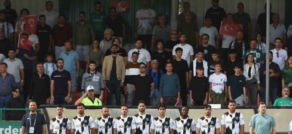 Turgutluspor zirveden kopmuyor