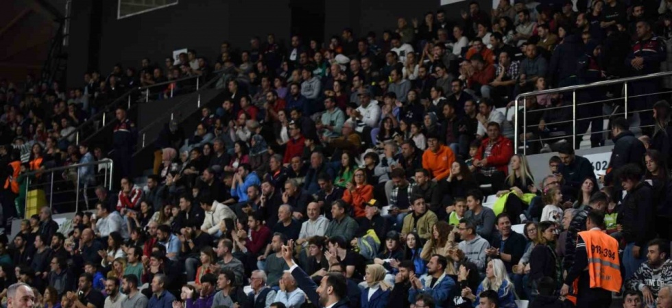 Türkiye Sigorta Basketbol Süper Ligi: Manisa BBSK: 69 - Fenerbahçe Beko: 82