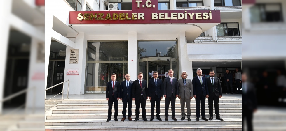 Vali Ünlü Yunusemre ve Şehzadeler’deki çalışmaları ilk ağızlardan dinledi